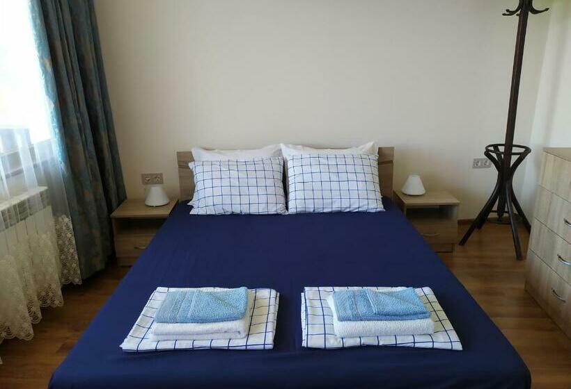 پانسیون Stefi House