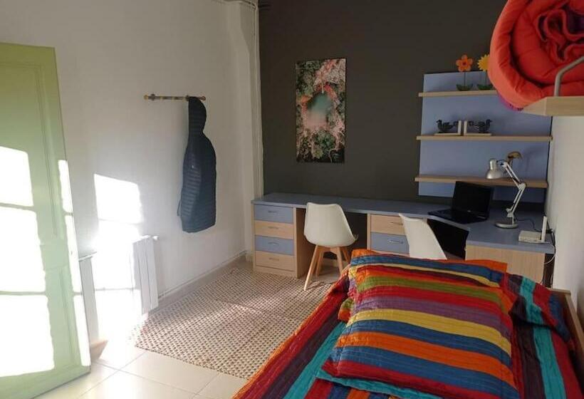 Pis Amb Encant A Campdevànol,al Centre Del Poble