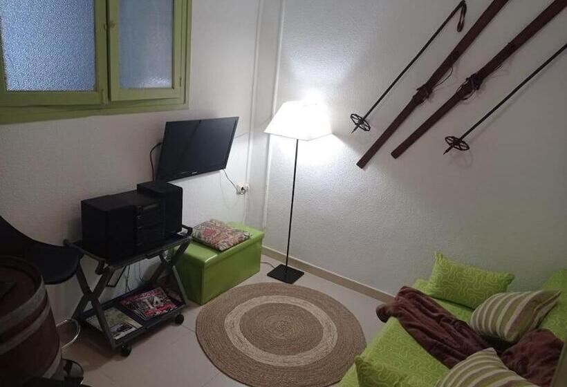 Pis Amb Encant A Campdevànol,al Centre Del Poble