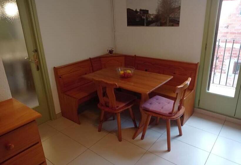 Pis Amb Encant A Campdevànol,al Centre Del Poble