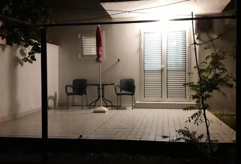 Studio Near The Airport Tivat