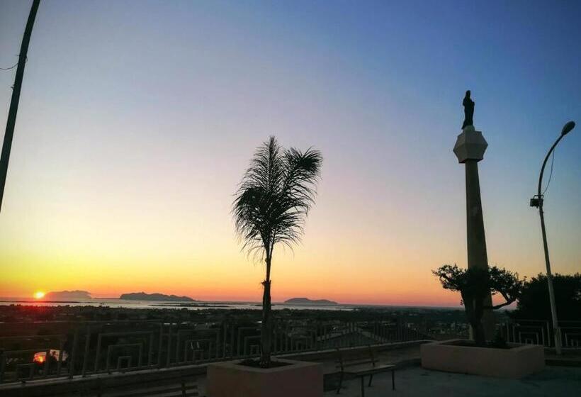 A Un Passo Dal Tramonto