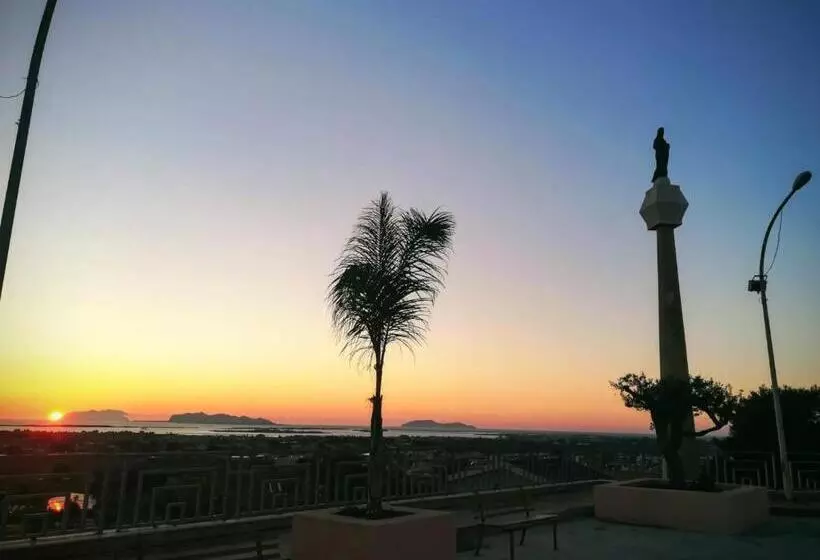 A Un Passo Dal Tramonto