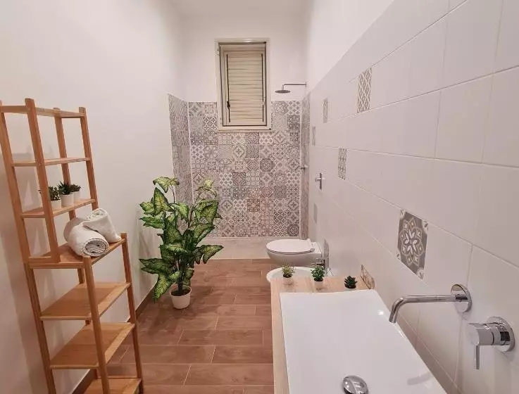 A Un Passo Dal Tramonto