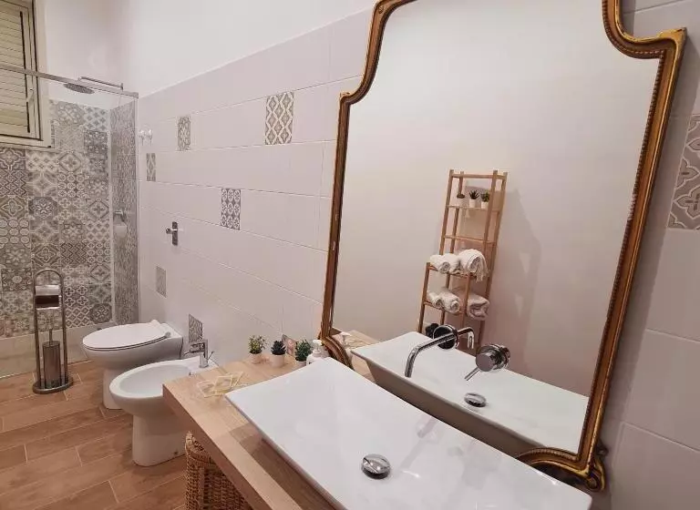 A Un Passo Dal Tramonto