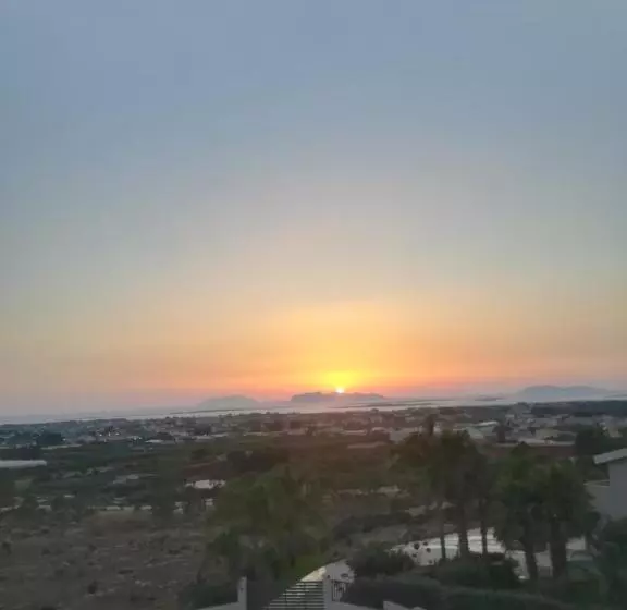 A Un Passo Dal Tramonto