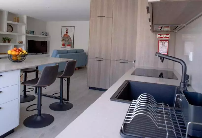 Malho S House