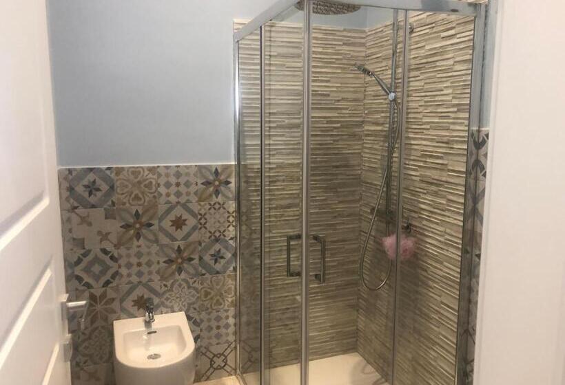 Apartment Alfonzetti 5 Min Walk To Central Train And Bus Station