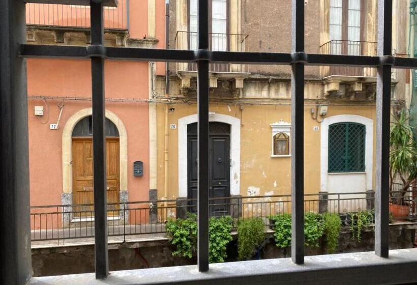 Apartment Alfonzetti 5 Min Walk To Central Train And Bus Station