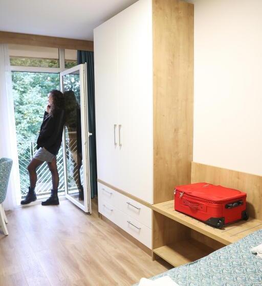 Grand Park Rooms & Apartments