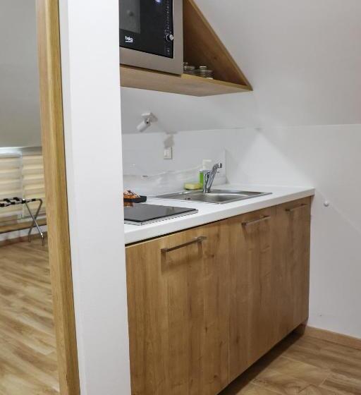 Grand Park Rooms & Apartments