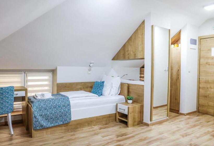 Grand Park Rooms & Apartments