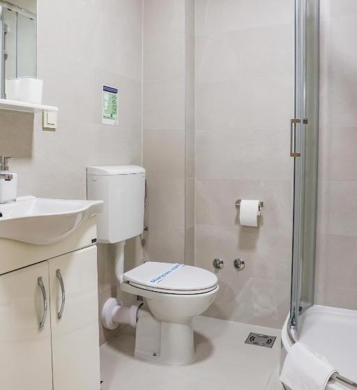 Grand Park Rooms & Apartments