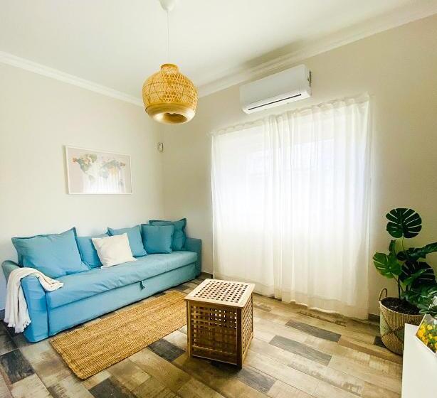 Marzia Boutique Home