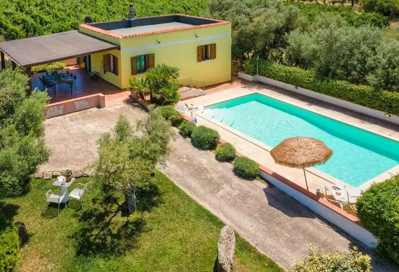 Near Alghero Shardana Guest House With Swimmool