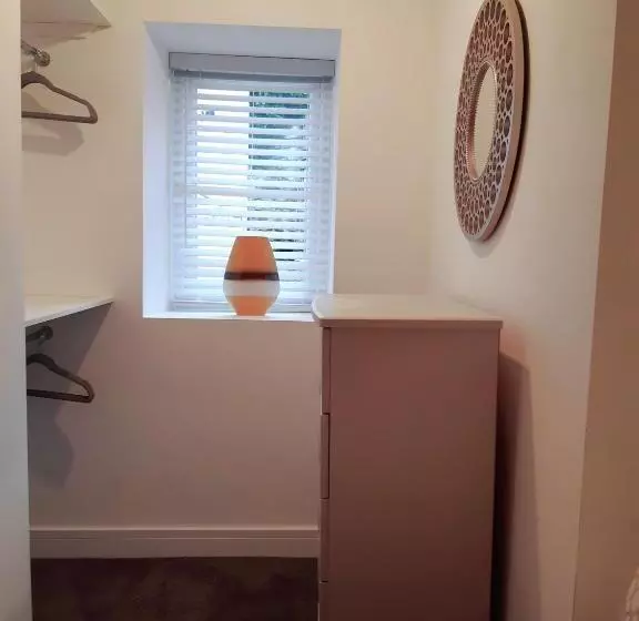 No S 7 And 8 Llewelyn Apartments