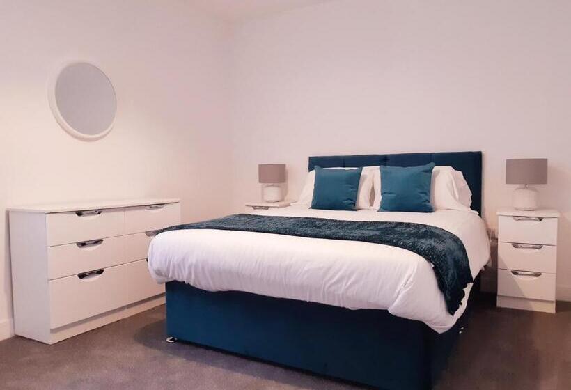 No S 7 And 8 Llewelyn Apartments