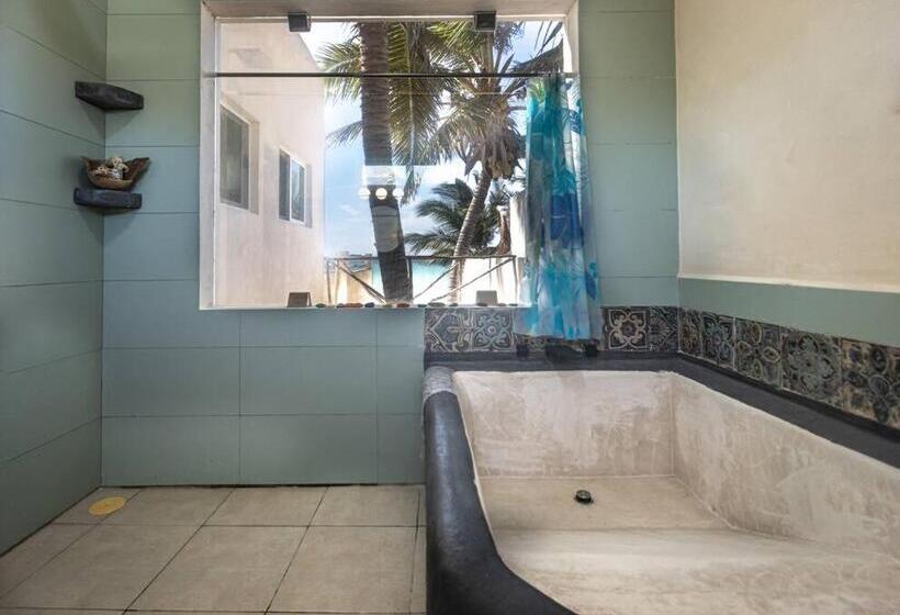 Oceanfront Casita Coral