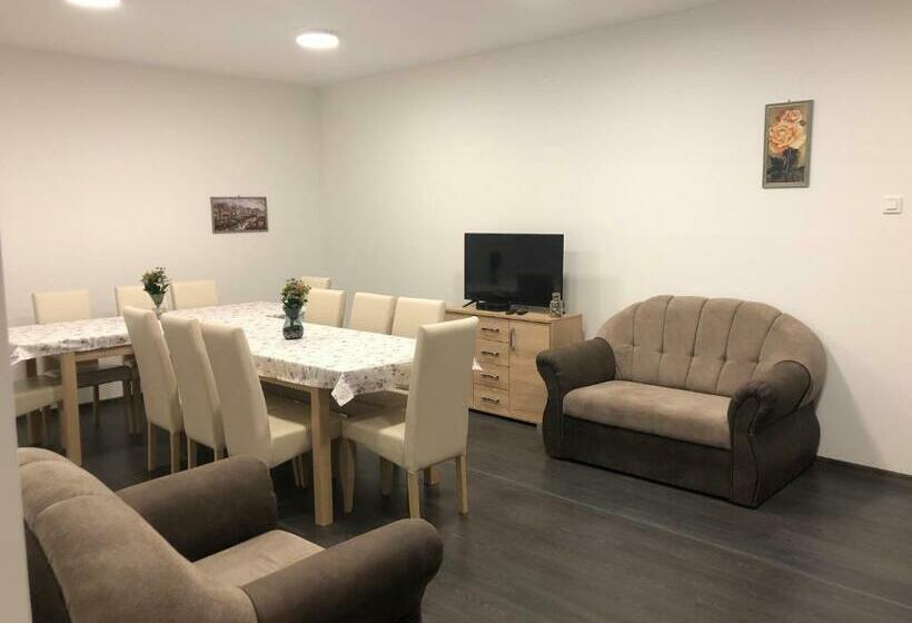 ペンション Lukács Vendégház