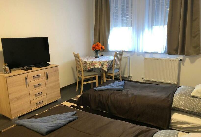 ペンション Lukács Vendégház