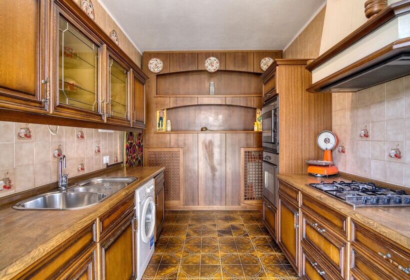 Sissy E Sammy 200 Mt From Sea