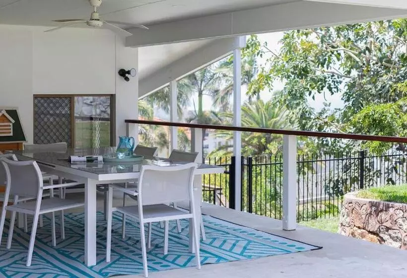 The Pool House Coolum Beach