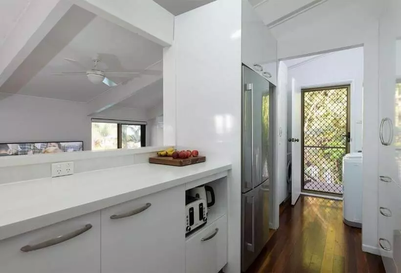 The Pool House Coolum Beach