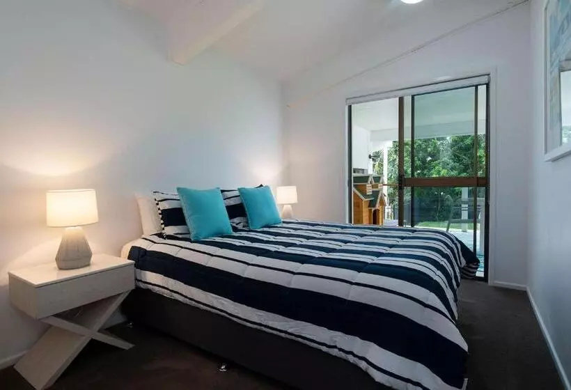The Pool House Coolum Beach