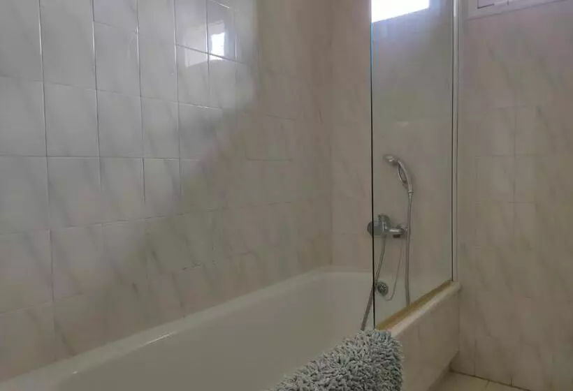 A Grenla Entre Viñedos