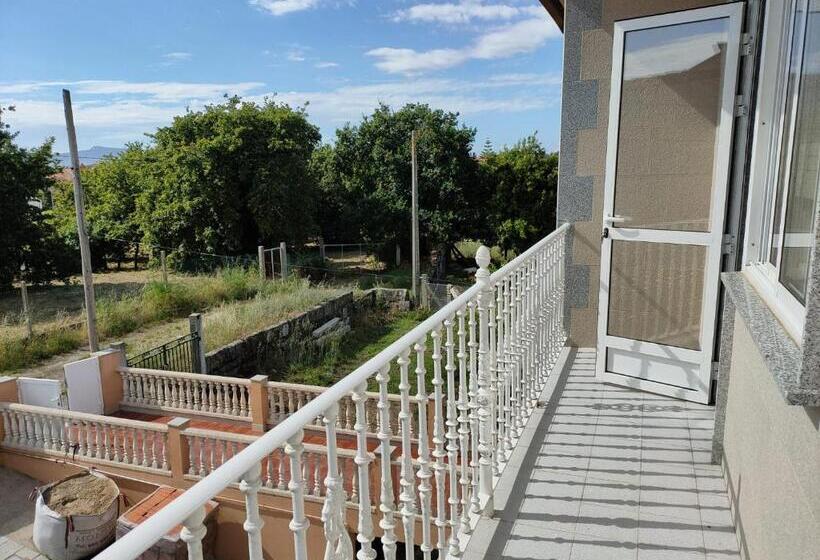 A Grenla Entre Viñedos