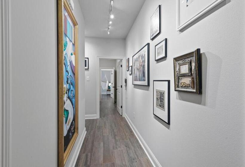 Modern Regional Art Gallery Home! Spacious & New