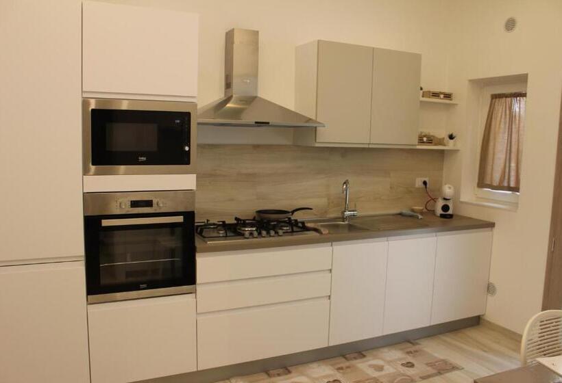 پانسیون Home You&me