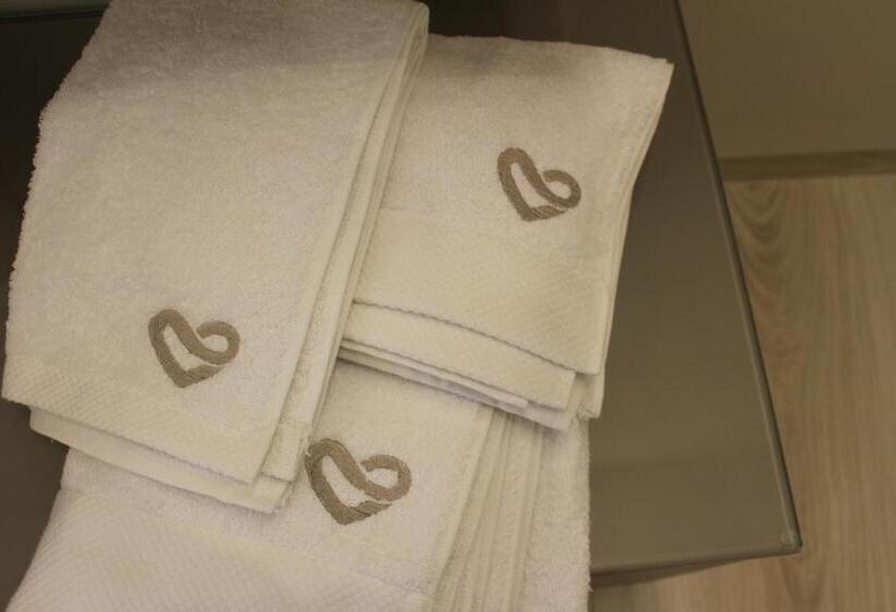 پانسیون Home You&me