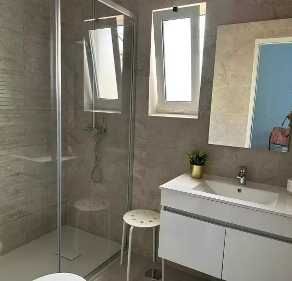 Quarteira Home Beach Férias Tranquilas A 1km Da Praia Totalmente Renovado