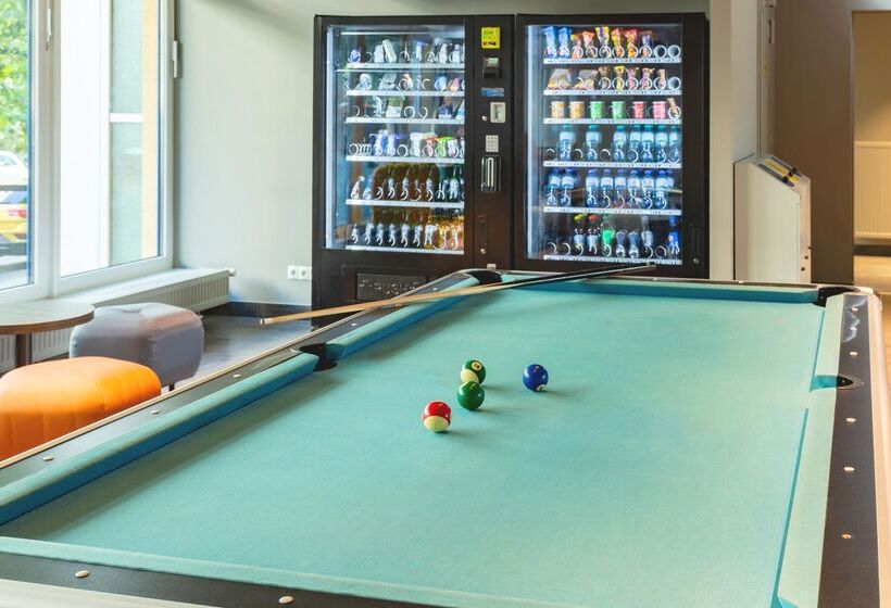 בית מלון כפרי a&o Stuttgart City