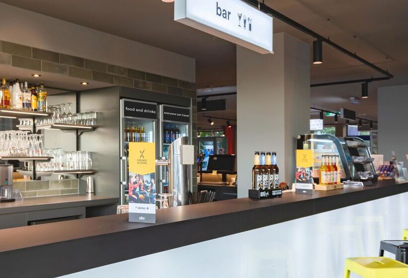 בית מלון כפרי a&o Stuttgart City