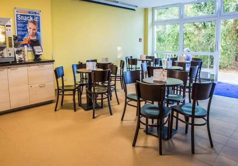 호텔 a&o Stuttgart City