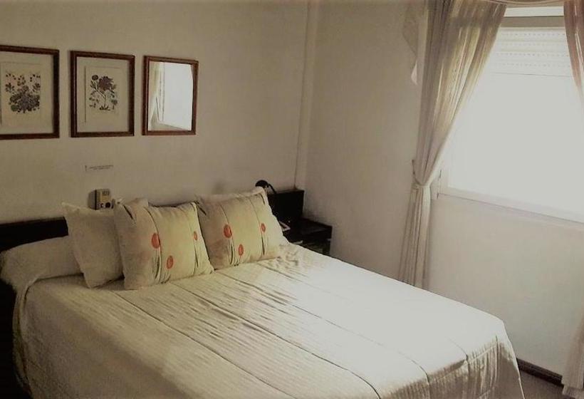 هتل Hostal de la Sierra del Tandil