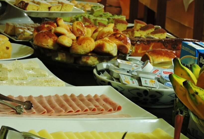 هتل Ponta Do Morro