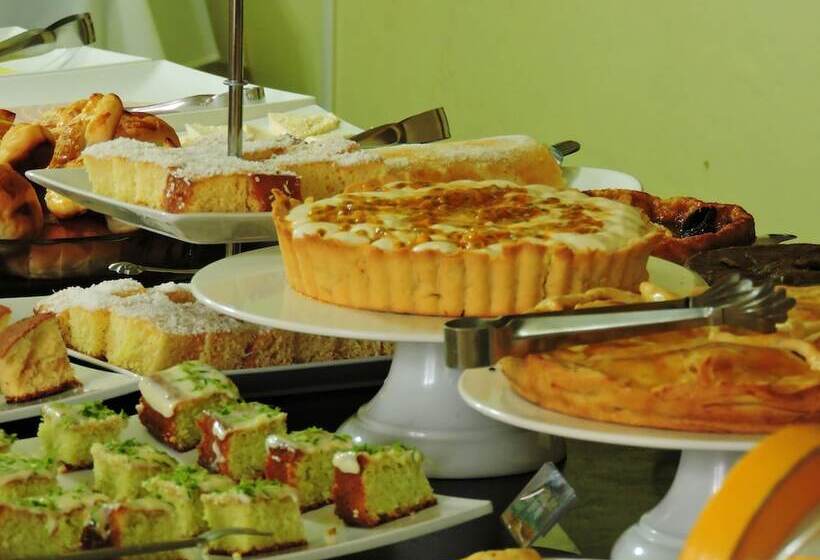 هتل Ponta Do Morro