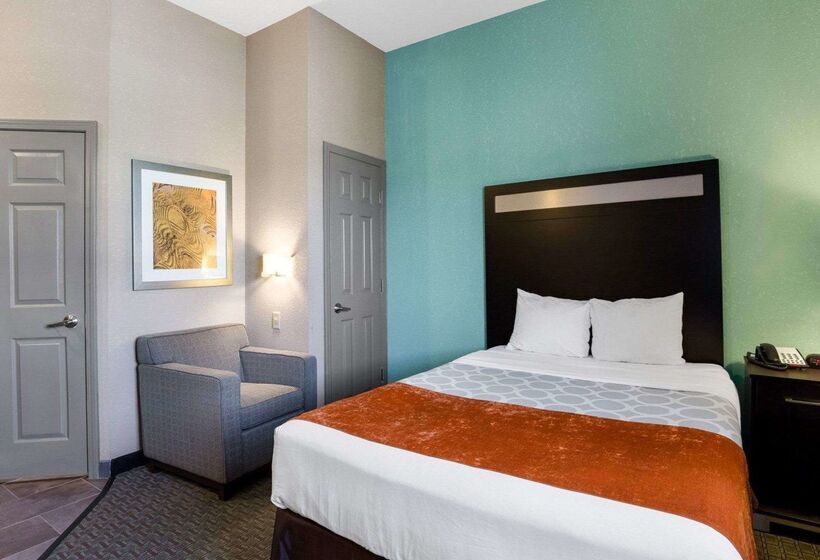 Otel Hallmarc Studios