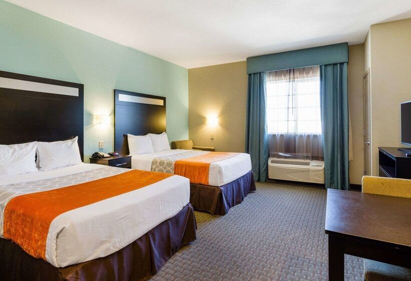 Otel Hallmarc Studios