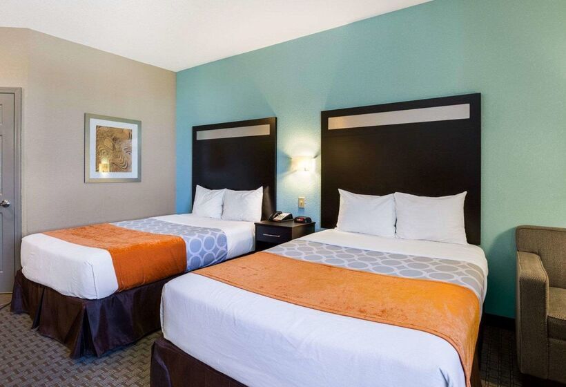 Hotel Hallmarc Studios