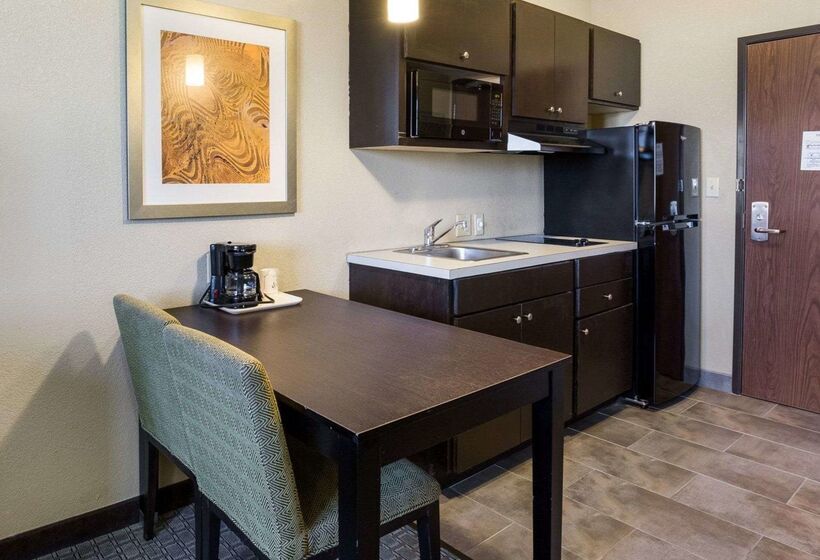 Otel Hallmarc Studios