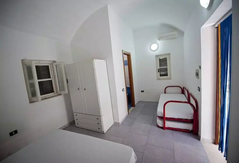 هتل Villaggio Capo Vieste Camping