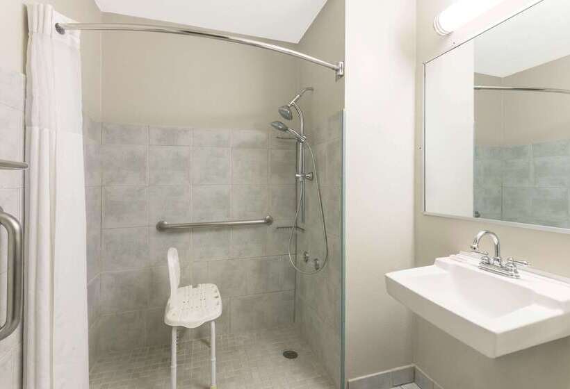 فندق على الطريق Baymont By Wyndham Henrietta   Rochester