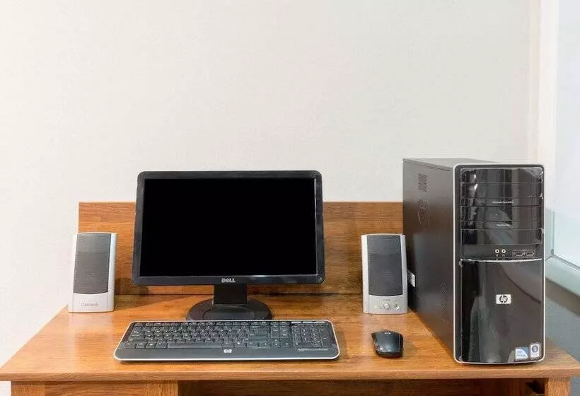 Motel Baymont By Wyndham Henrietta   Rochester