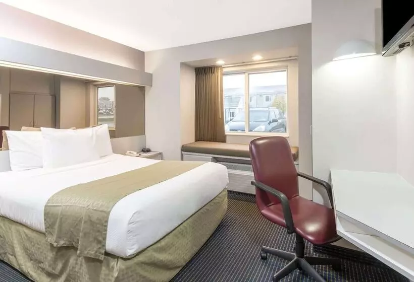 Motel Baymont By Wyndham Henrietta   Rochester