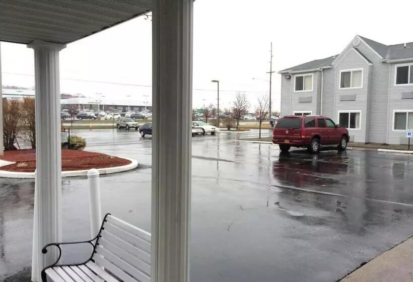 Motel Baymont By Wyndham Henrietta   Rochester