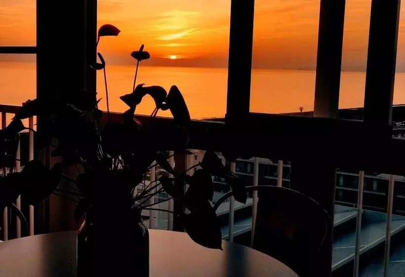 Apartamento ático Penthouse Faro De Torrox